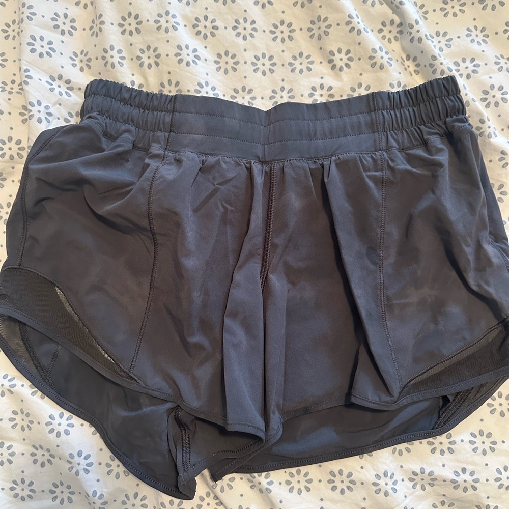 Lululemon Hotty Hot Shorts - 4” Lowrise
